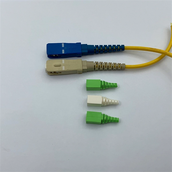 How to connect network connectors on network rack patch panels 